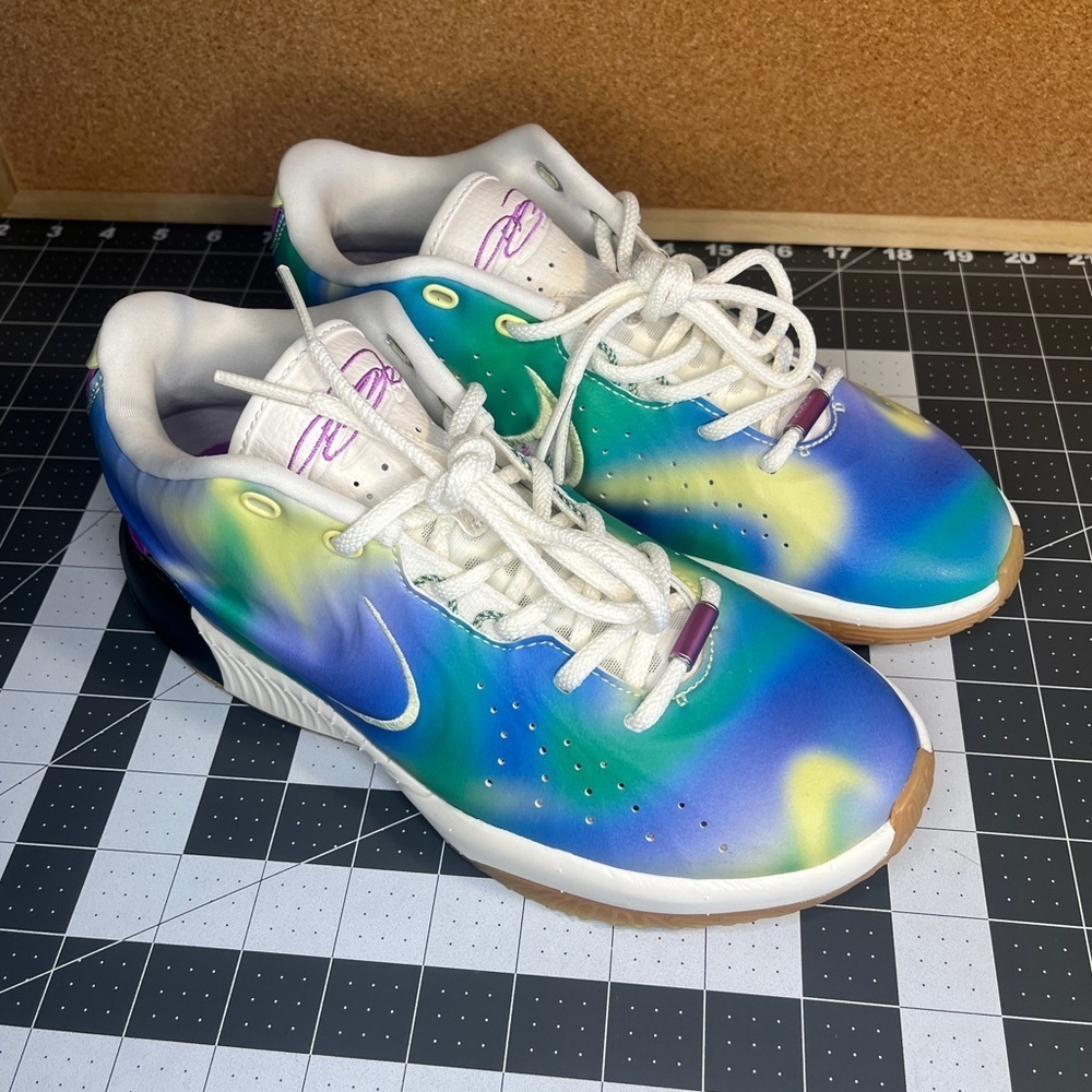 Nike
Lebron james 21
‘Movie night’
NWOT - Picture 5 of 14